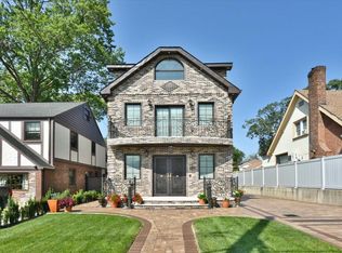 86-22 Somerset Street, Jamaica Estates, NY 11432