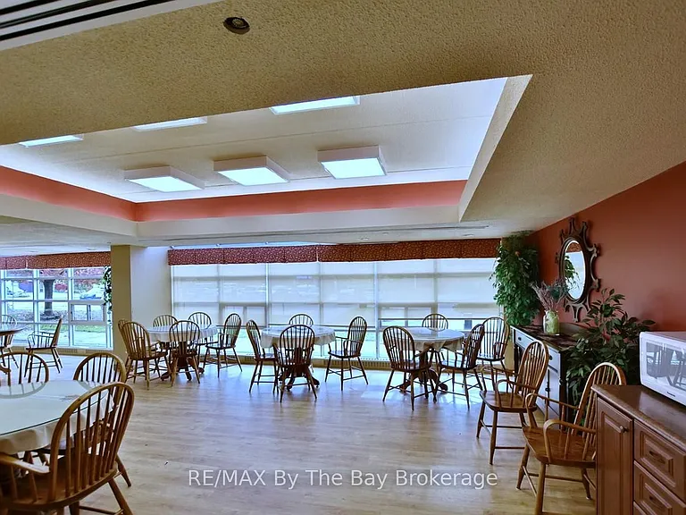 49 Raglan St #109 — Photo 22