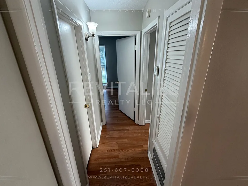 1504 Dauphin St #6