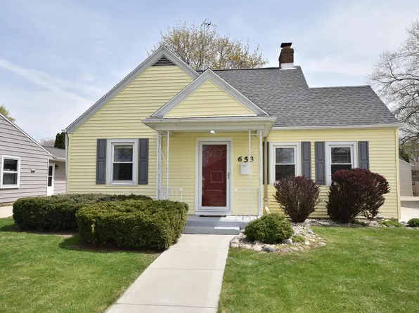 653 Midland AVENUE, West Bend, WI 53090