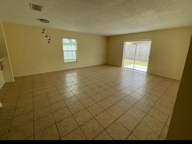 5220 Hawk Dr #5220 — Photo 4