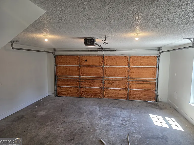 434 Roberts Way — Photo 31