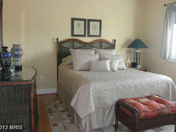 4th image of 518 Narrows Pointe Dr