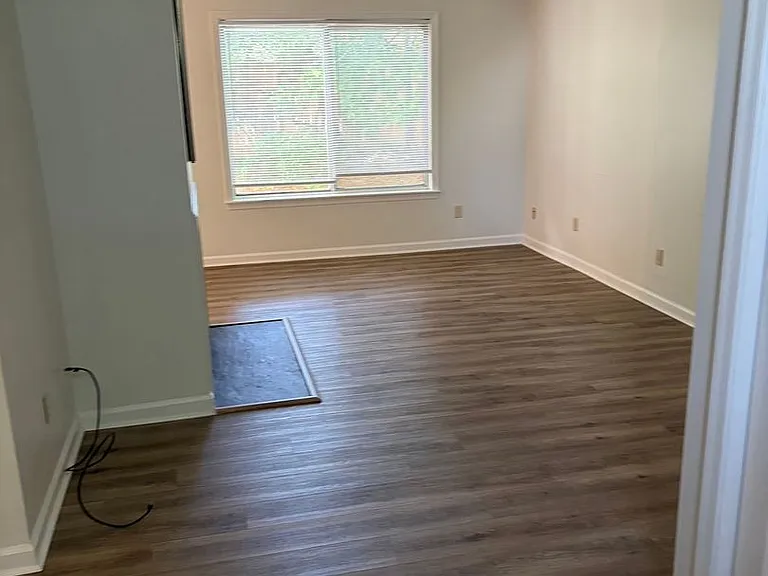 124 Governor Berkeley Rd #13 — Photo 4