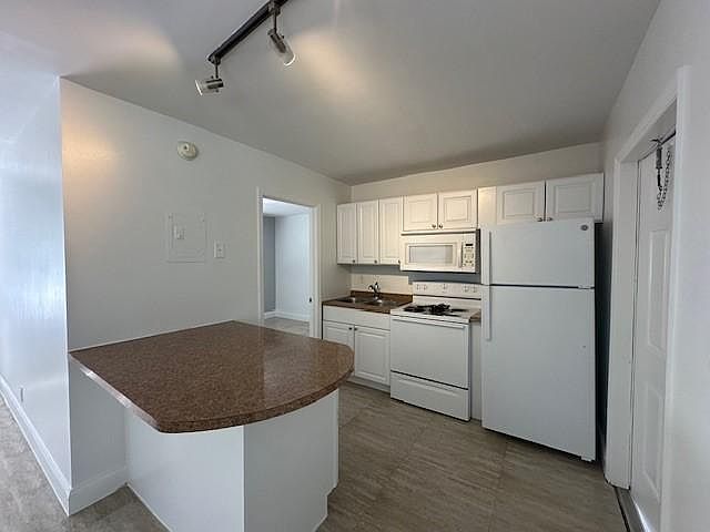 1st image of 1411 N Dixie Hwy APT 4