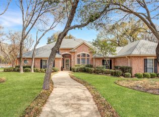 8924 Crest Ridge Dr, Fort Worth, TX 76179