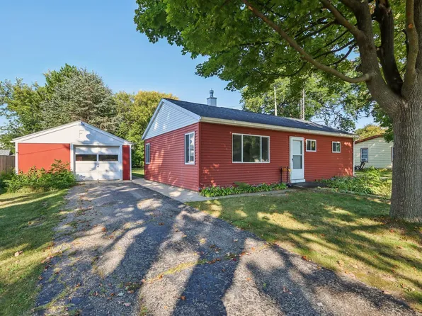 412 Hitchcock St, Baraboo, WI 53913