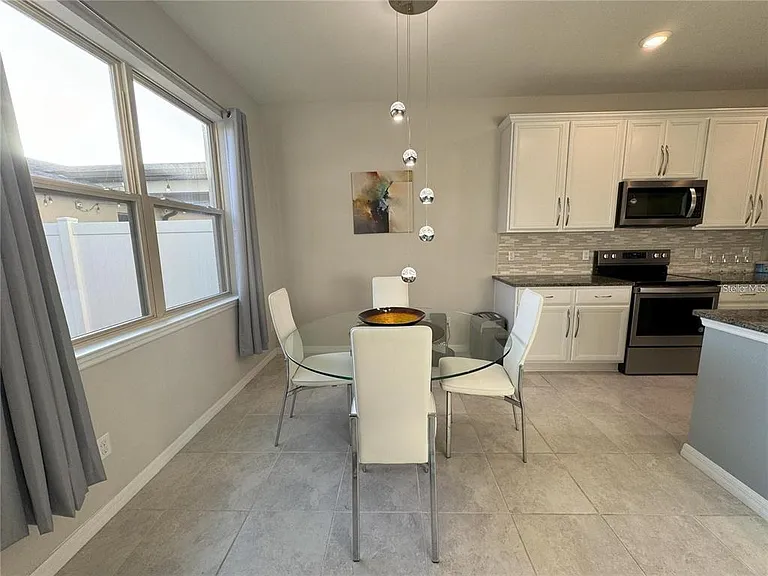 5032 Walker St — Photo 11
