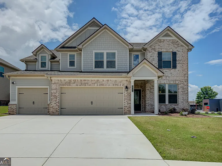 2000 Carolyn Dixon Way — Photo 1