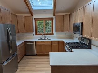 260 Grandview Dr, Woodside, CA