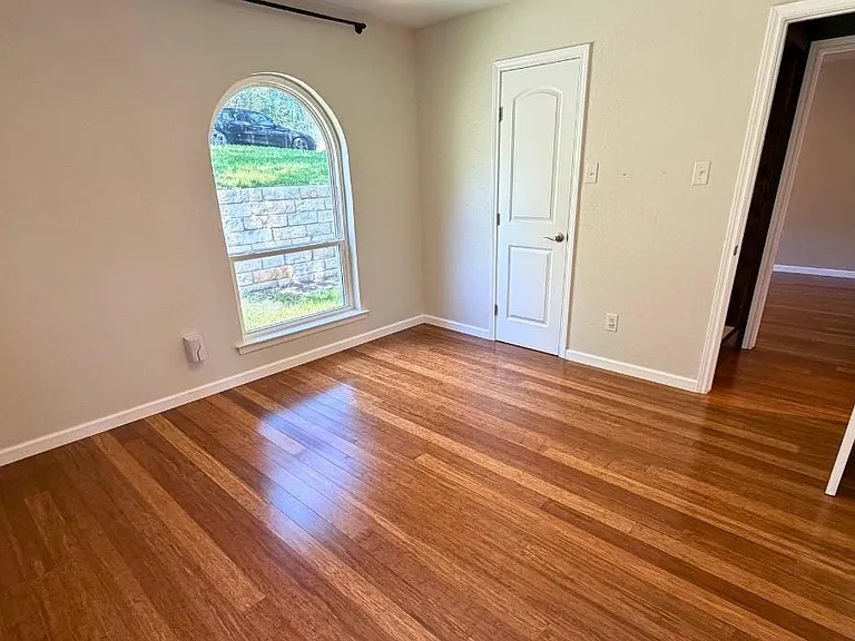 11207 Terrace Bluff Dr — Photo 16