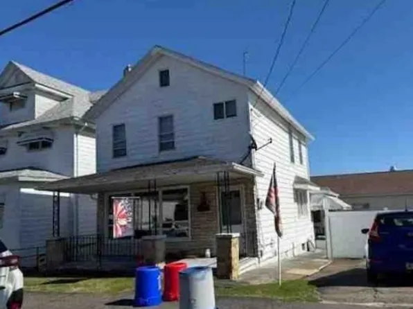808 Lincoln St, Dickson City, PA 18519