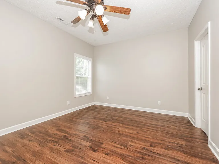 114 Nick Price Dr — Photo 12