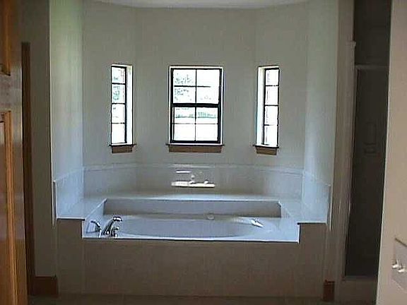 Master Bath Hot Tub