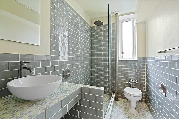 Rented by Compass | media 10