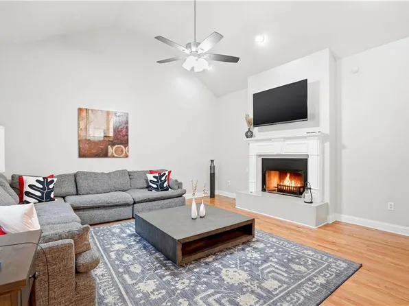 2425 Flair Knoll Dr NE, Atlanta, GA 30345