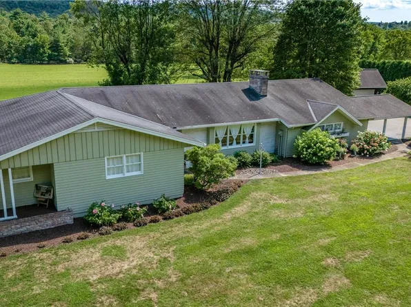864 Lizard Creek Rd W, Andreas, PA 18211