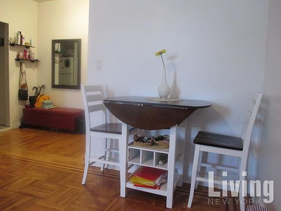 3rd image of 2201 Amsterdam Ave APT 2A