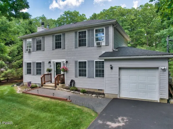195 Marcel Dr, Dingmans Ferry, PA 18328
