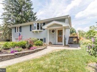 121 W North Hills Pl, State College, PA 16803