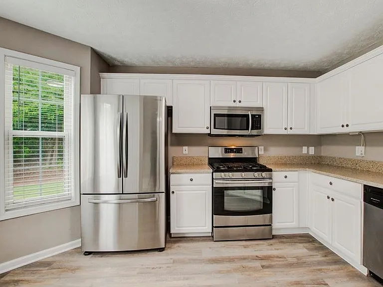 3321 Serenade Ct — Photo 7