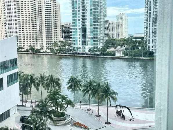 300 S Biscayne Blvd, Miami, FL