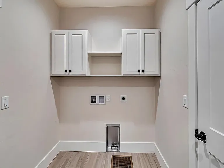1024 Snowdrop Ct — Photo 17