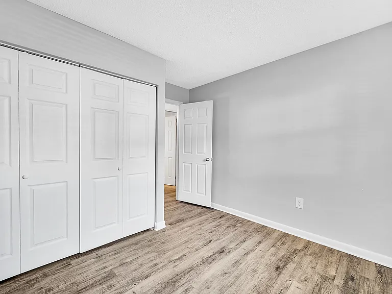 Willow Woods — Photo 9