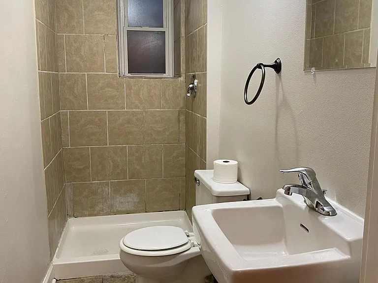 212 Cherry St #A — Photo 9