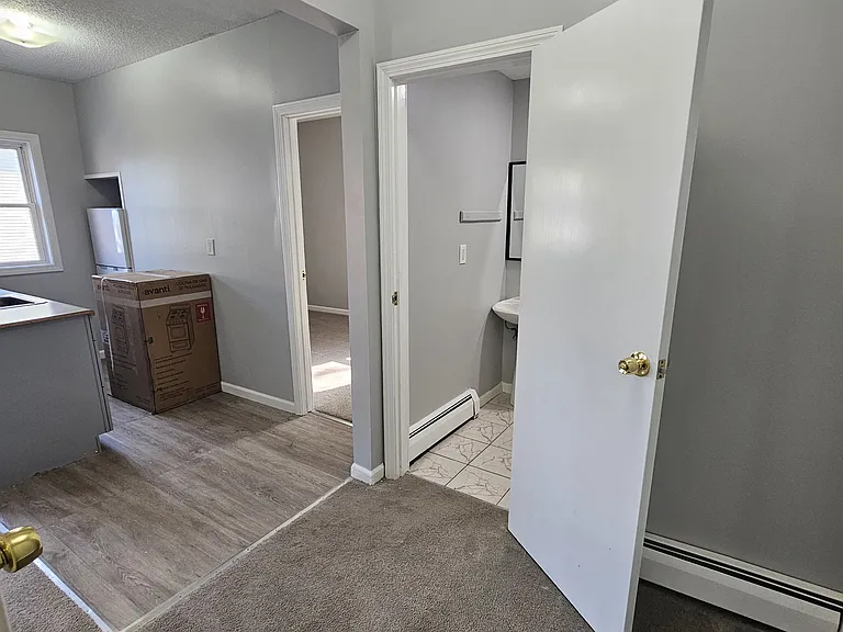 150 W Main St #4 — Photo 7