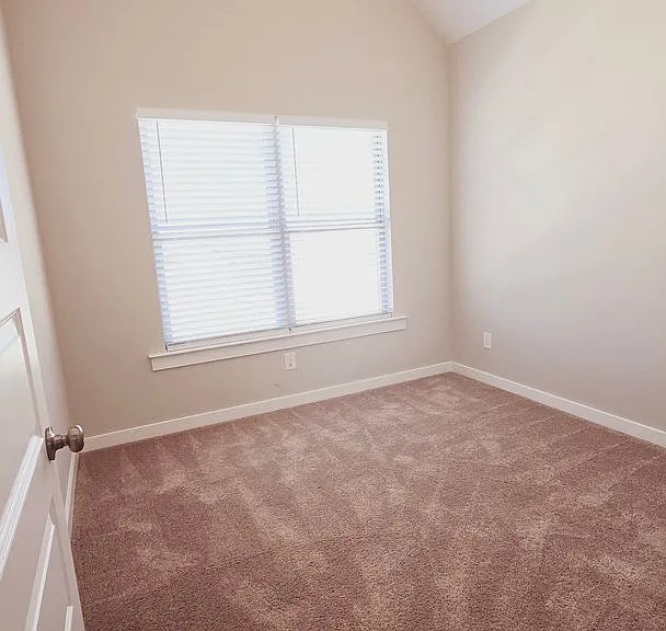 2122 Ellsworth Loop Rd — Photo 20
