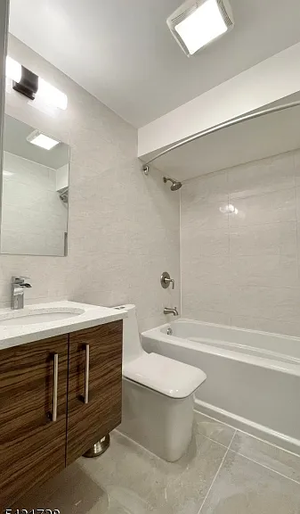 38 Park St #10C — Photo 13