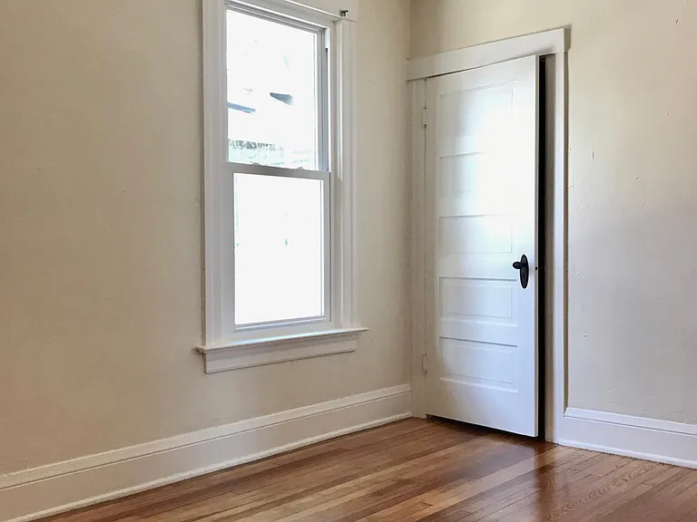 235 S Grant St — Photo 7