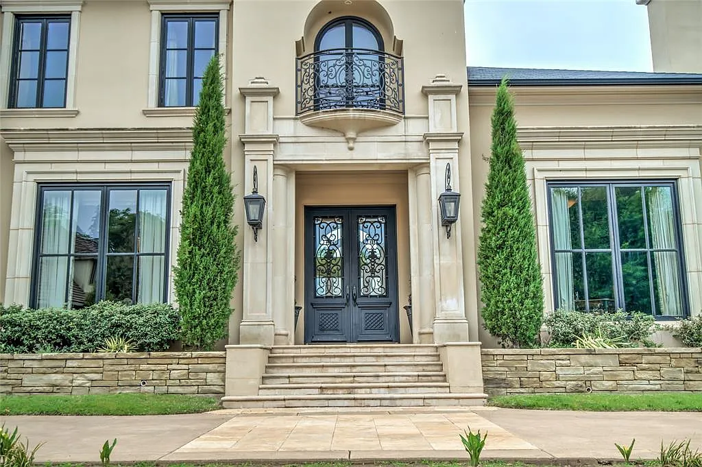 4 bed, 6385 sqft, $12,900 — Photo 4