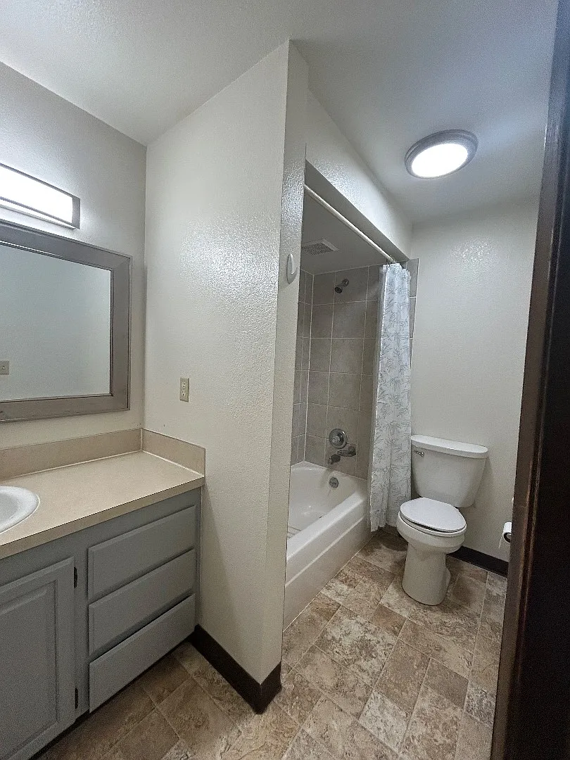 3000 W 34th Avenue - 3 — Photo 3