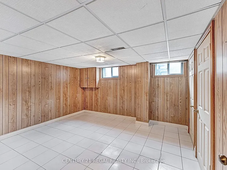 79 Combermere Dr — Photo 21