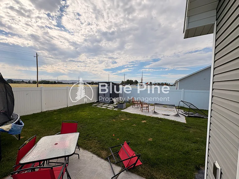 1890 Mesa Canyon Dr — Photo 30