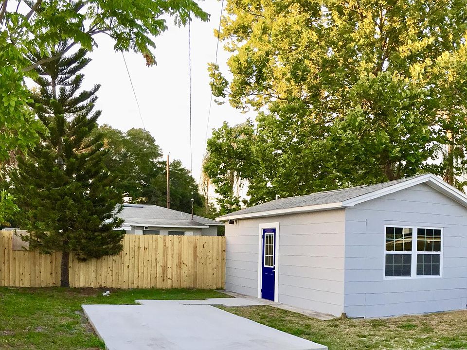 1st image of 850 44th Ave N