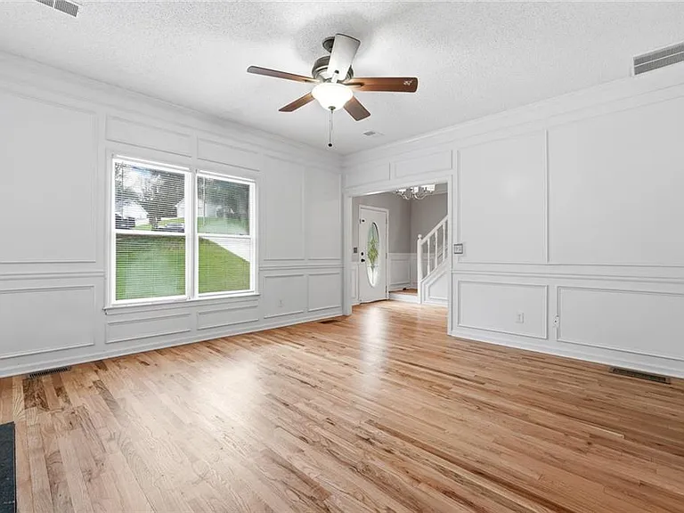 5697 Frontier Walk Ln — Photo 6