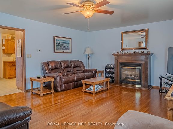 3rd image of 45 Ridgeway Rd