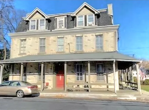 2027 Reading Rd Photo 1