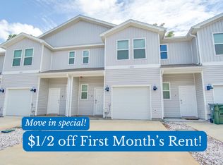1225 Fairchild Village Dr, Pensacola, FL 32504