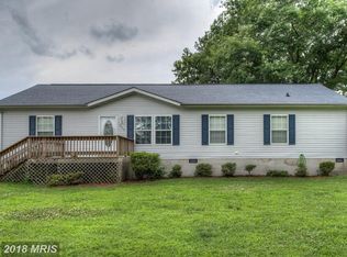 235 Weatherall Dr, Montross, VA 22520