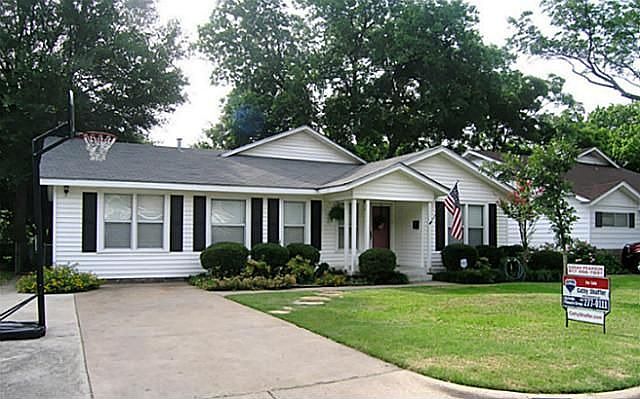1st image of 1311 Paxton Ave