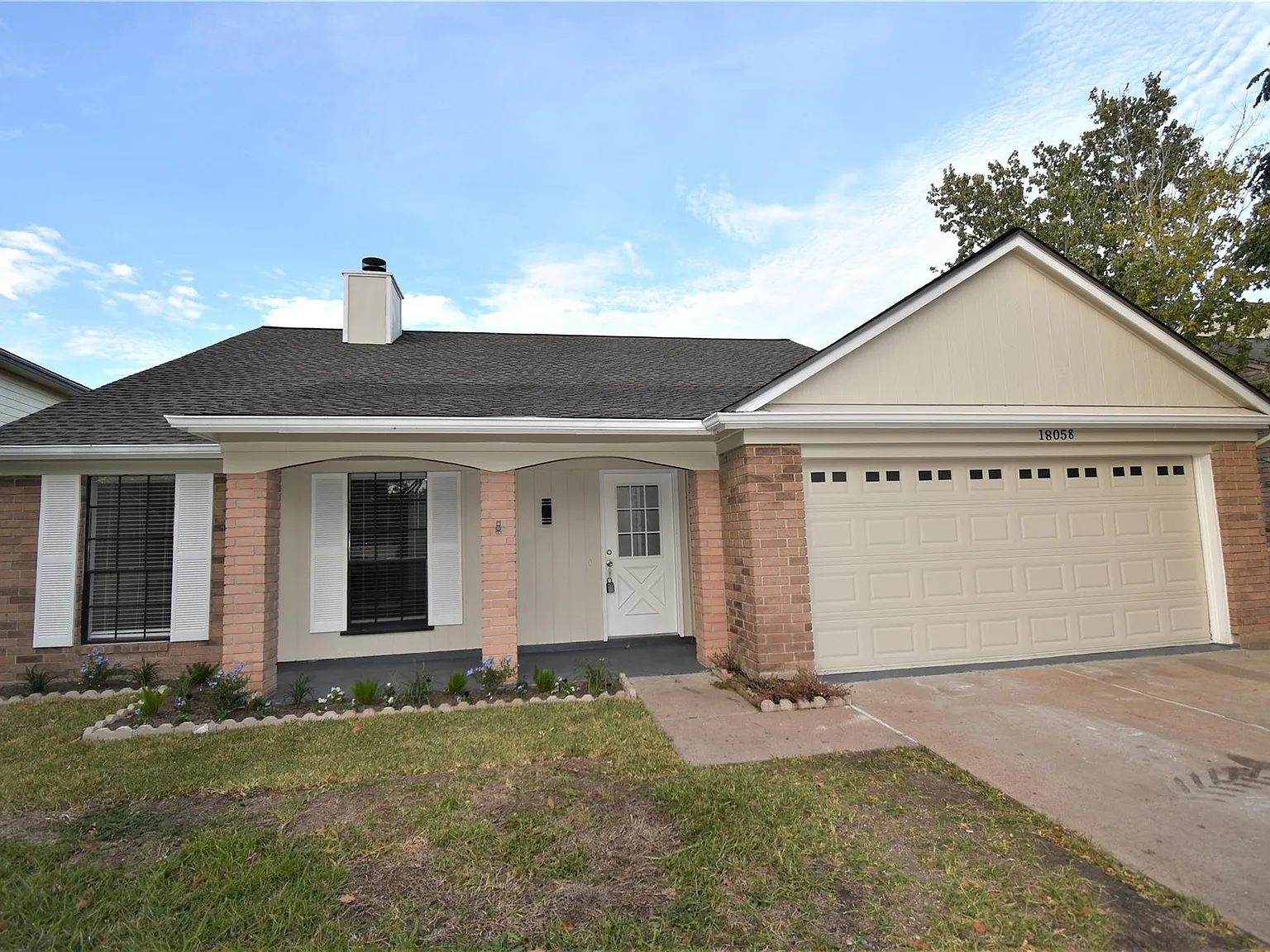 3 bed, 2.0 bath, 1696 sqft, $1,800 — Photo 4