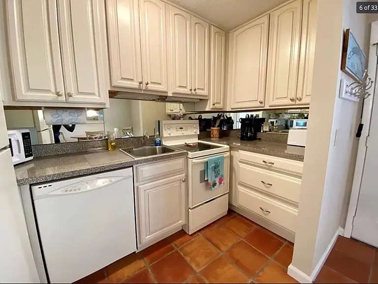 1500 Demere Rd #D2 — Photo 6