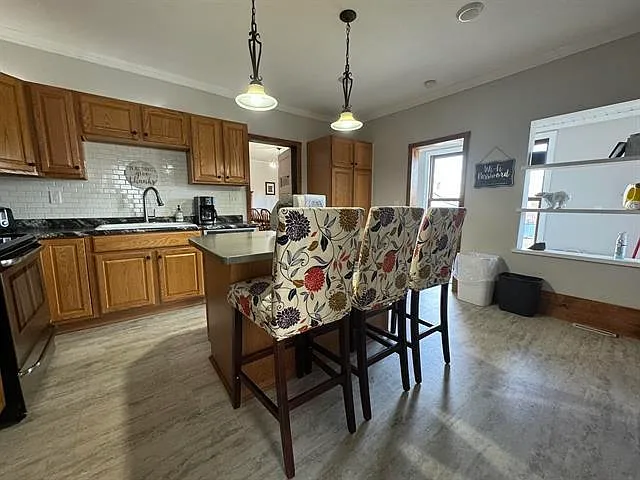 170 E Main St — Photo 16
