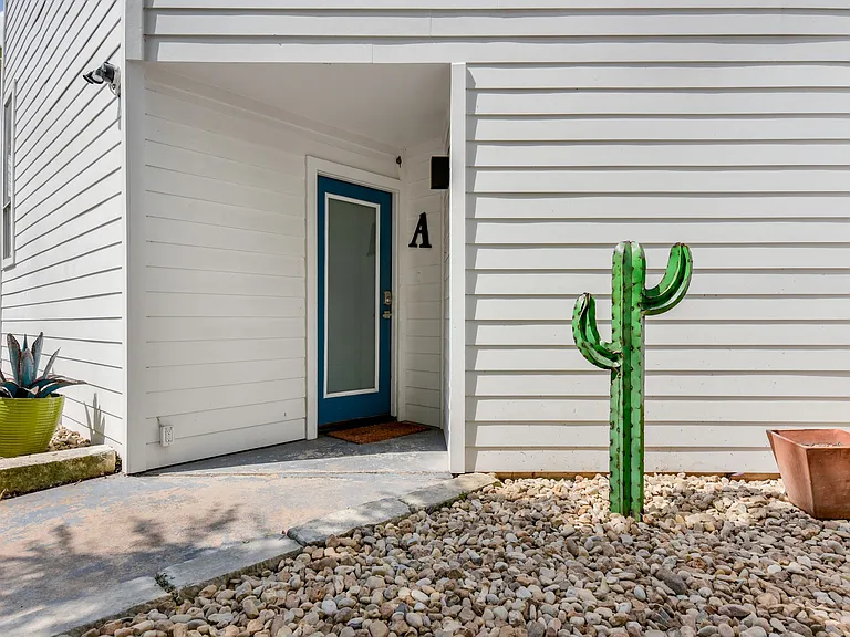 1122 Bluebonnet Ln #A — Photo 8