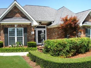 2528 Chatwood Rd, Vestavia Hills, AL 35226