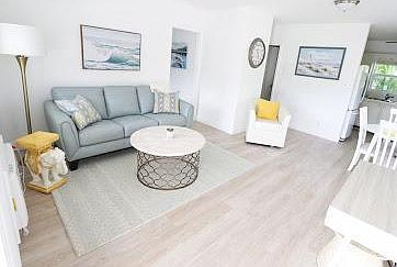 1st image of 530 4th Ave S #10